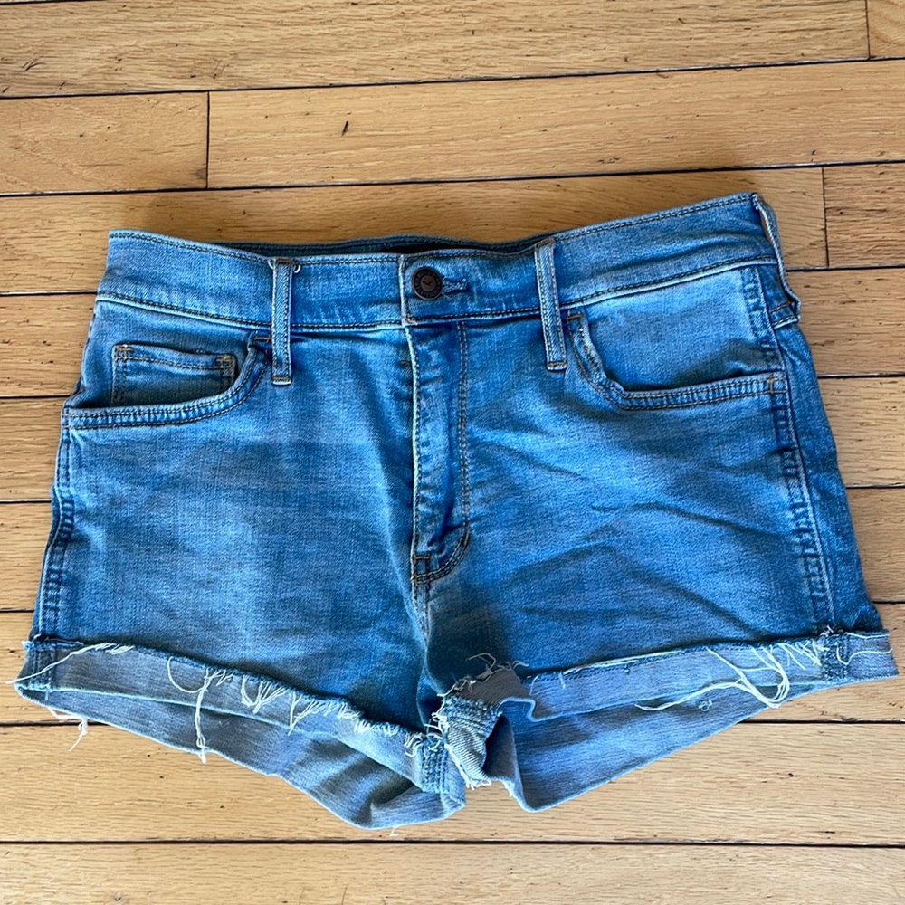 Hollister mid- rise short, hollister advance stretch